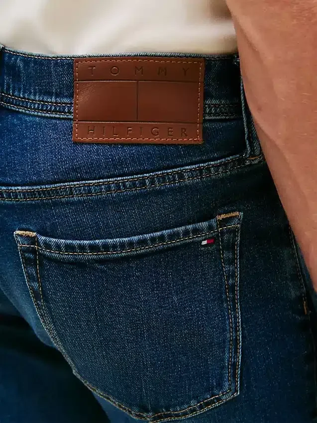 Jeans justos elásticos e leves Jeans justos elásticos e leves