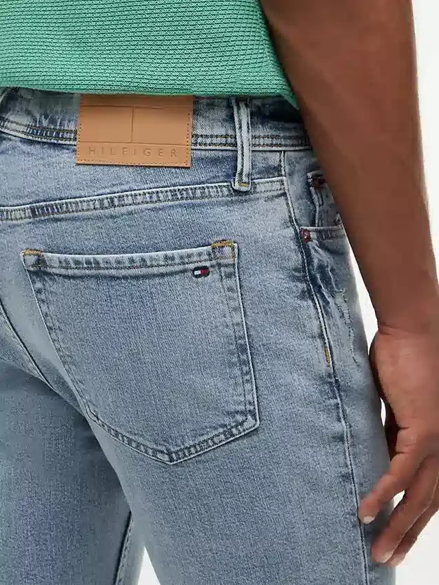 Jeans justos elásticos e leves Jeans justos elásticos e leves