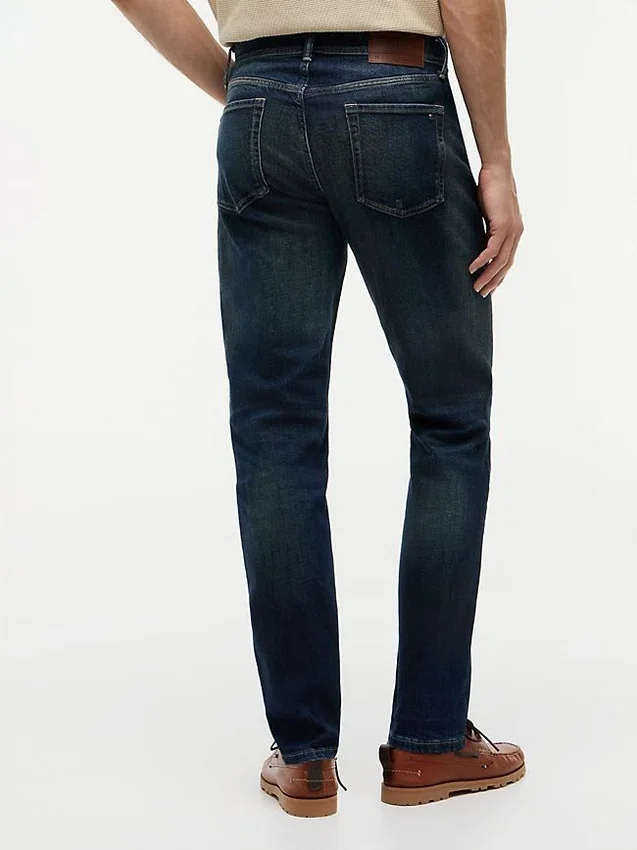 Jeans justos elásticos e leves Jeans justos elásticos e leves