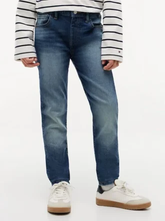 Jeans justos para criança