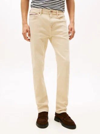 Jeans justos tingidos na peça