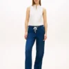 Jeans leves de perna larga Jeans leves de perna larga