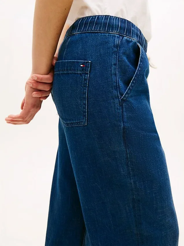 Jeans leves de perna larga Jeans leves de perna larga