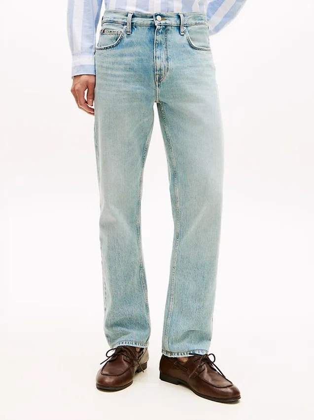 Jeans regulares e retos com efeito desgastado Jeans regulares e retos com efeito desgastado