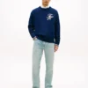 Jeans regulares e retos com efeito desgastado Jeans regulares e retos com efeito desgastado