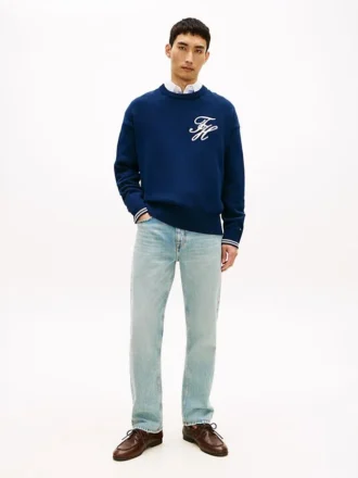 Jeans regulares e retos com efeito desgastado