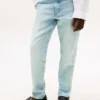 Jeans retos com lavagem descolorida para criança