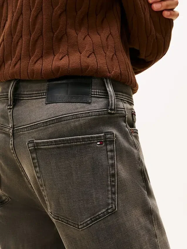 Jeans slim com lavagem Jeans slim com lavagem