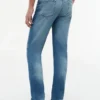 Jeans slim desbotados com elasticidade Jeans slim desbotados com elasticidade