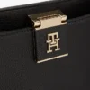 Mala tipo satchel média com fecho monograma Mala tipo satchel média com fecho monograma