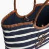 Mala Tote com Monograma em Letra Cursiva e Riscas Bretãs Mala Tote com Monograma em Letra Cursiva e Riscas Bretãs