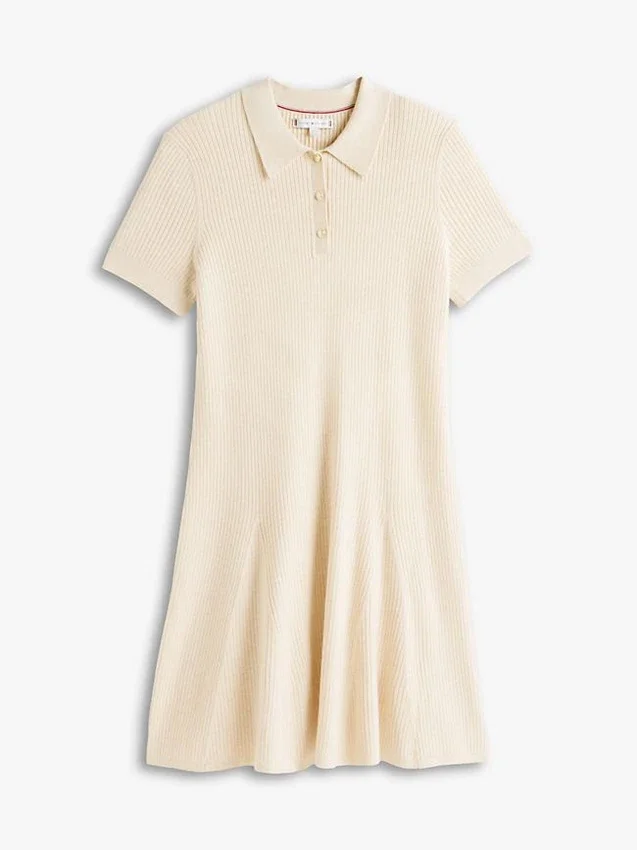 Mini-vestido polo em malha canelada com botões dourados Mini-vestido polo em malha canelada com botões dourados