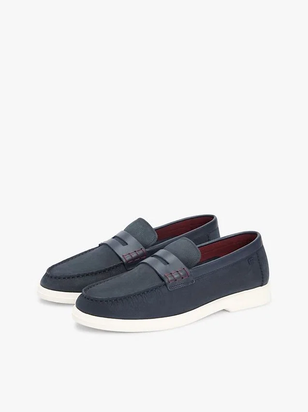 Mocassim em couro nubuck Mocassim em couro nubuck