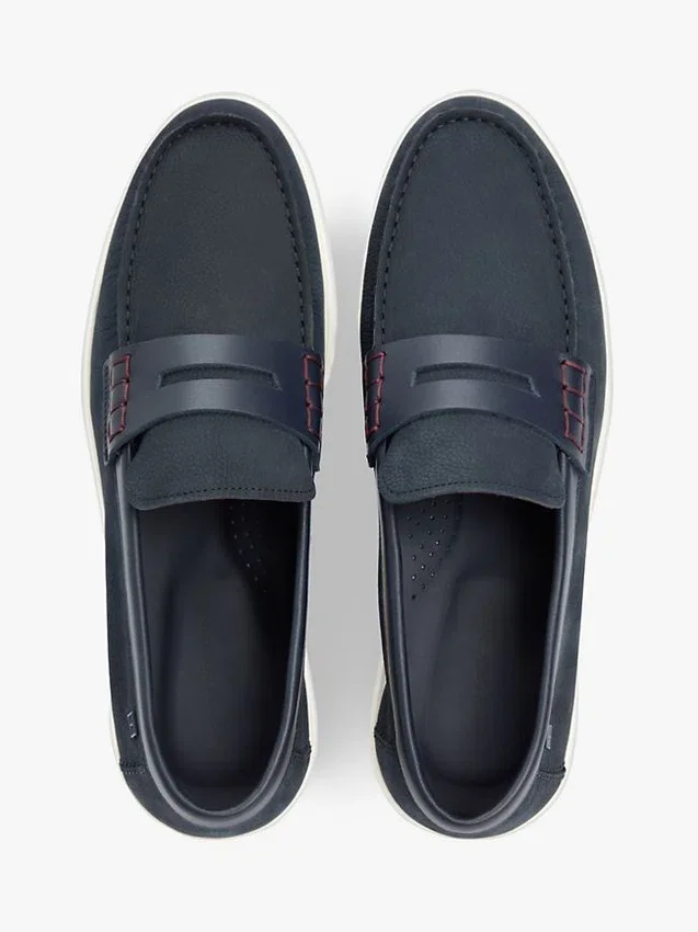 Mocassim em couro nubuck Mocassim em couro nubuck