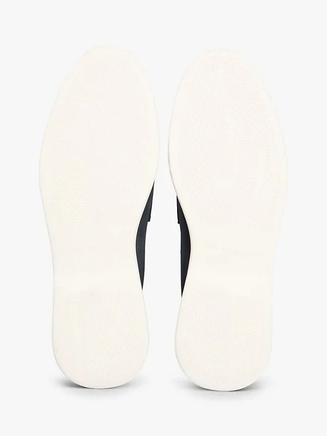 Mocassim em couro nubuck Mocassim em couro nubuck