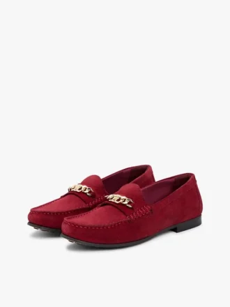 Mocassins de camurça com elos de corrente