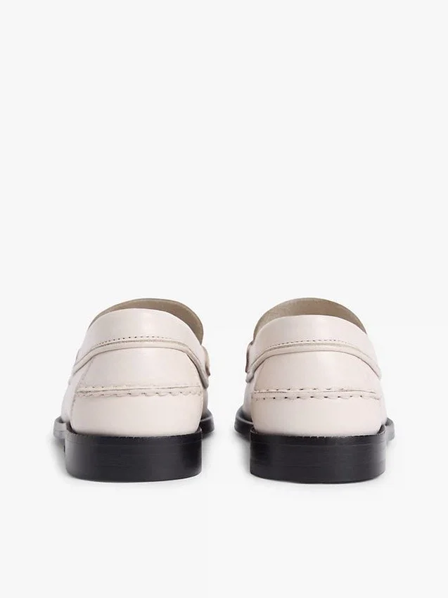 Mocassins de couro liso Mocassins de couro liso