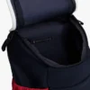 Mochila infantil com aba e blocos de cor