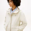 Parka curta com capuz resistente à água Parka curta com capuz resistente à água