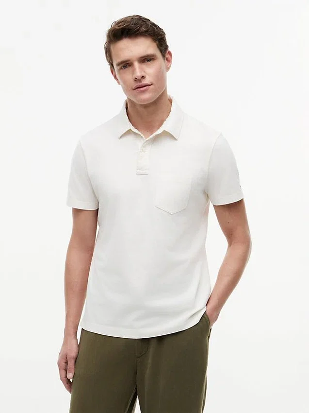 Polo com bolso em jersey de corte regular Polo com bolso em jersey de corte regular