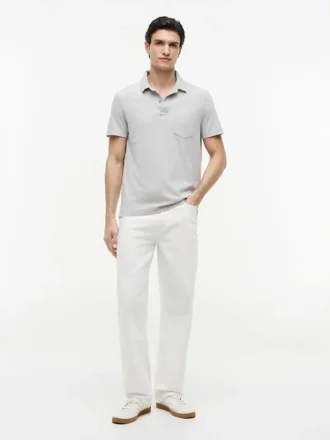 Polo com bolso em jersey de corte regular