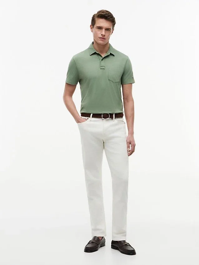 Polo com bolso em jersey de corte regular Polo com bolso em jersey de corte regular