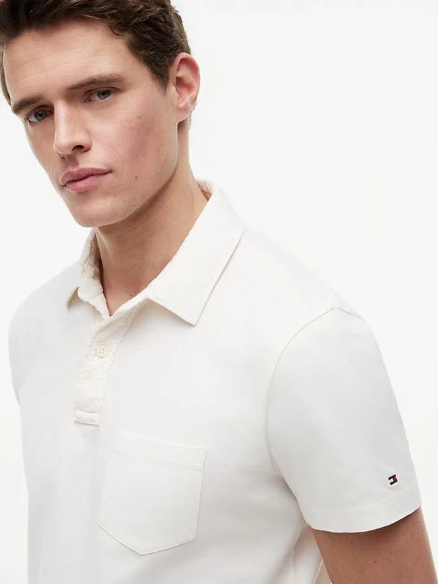 Polo com bolso em jersey de corte regular Polo com bolso em jersey de corte regular
