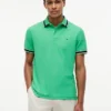 Polo com corte regular e detalhes em contraste Polo com corte regular e detalhes em contraste