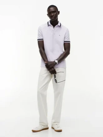 Polo com corte regular e detalhes em contraste Polo com corte regular e detalhes em contraste