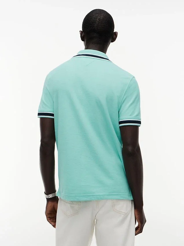 Polo com corte regular e detalhes em contraste Polo com corte regular e detalhes em contraste