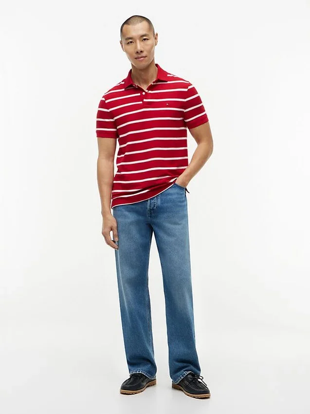 Polo com corte regular e riscas que absorve a humidade Polo com corte regular e riscas que absorve a humidade