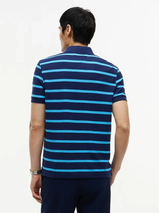 Polo com corte regular e riscas que absorve a humidade Polo com corte regular e riscas que absorve a humidade