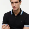 Polo com detalhes em contraste de corte regular Polo com detalhes em contraste de corte regular
