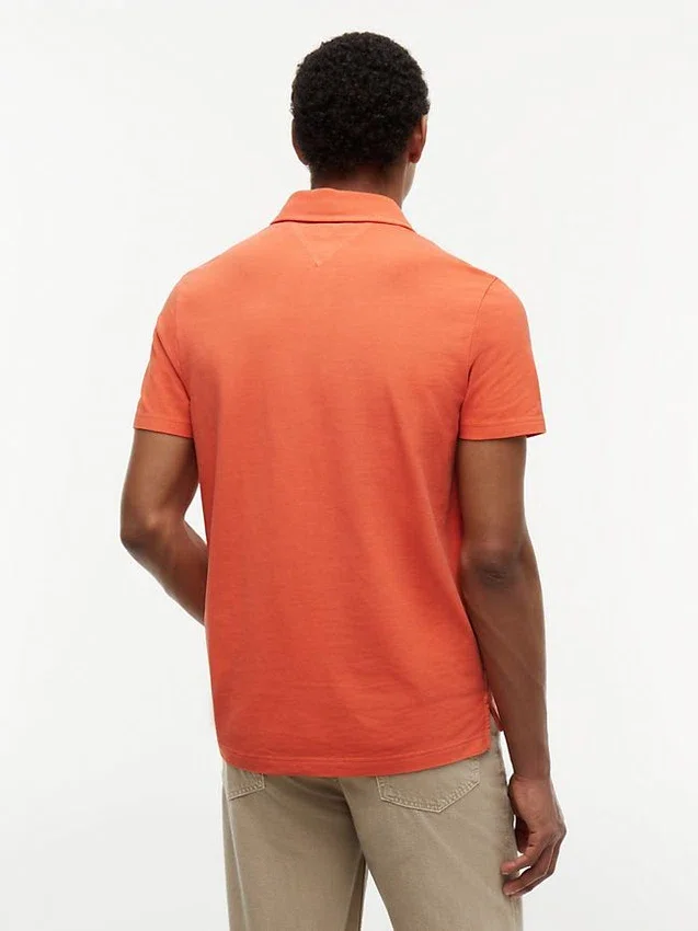 Polo com emblema tingido na peça, corte regular Polo com emblema tingido na peça, corte regular