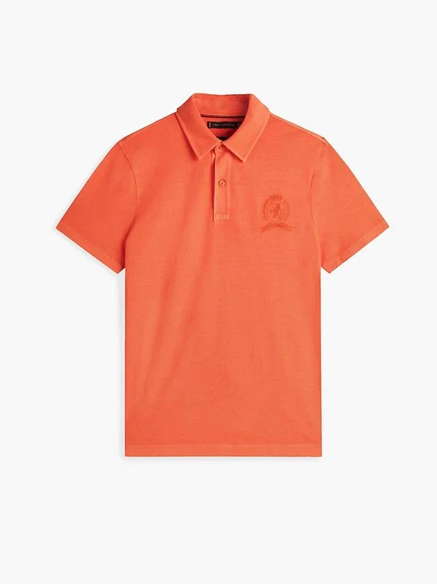 Polo com emblema tingido na peça, corte regular Polo com emblema tingido na peça, corte regular
