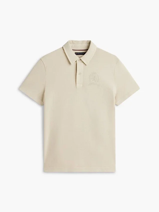 Polo com emblema tingido na peça, corte regular Polo com emblema tingido na peça, corte regular