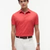 Polo com estampado de bandeiras em toda a peça Polo com estampado de bandeiras em toda a peça