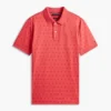 Polo com estampado de bandeiras em toda a peça Polo com estampado de bandeiras em toda a peça