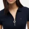 Polo com fecho de correr e corte justo Polo com fecho de correr e corte justo