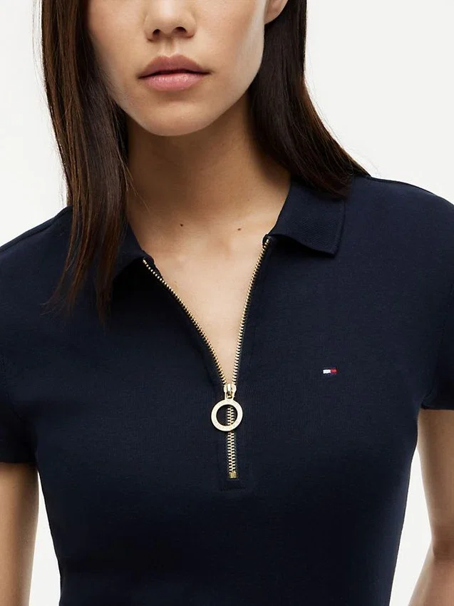 Polo com fecho de correr e corte justo Polo com fecho de correr e corte justo