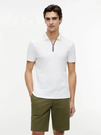 Polo com fecho em algodão liso, corte regular