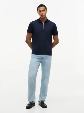 Polo com fecho em algodão liso, corte regular