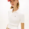 Polo com gola em folha de alface da Tommy Jeans Polo com gola em folha de alface da Tommy Jeans
