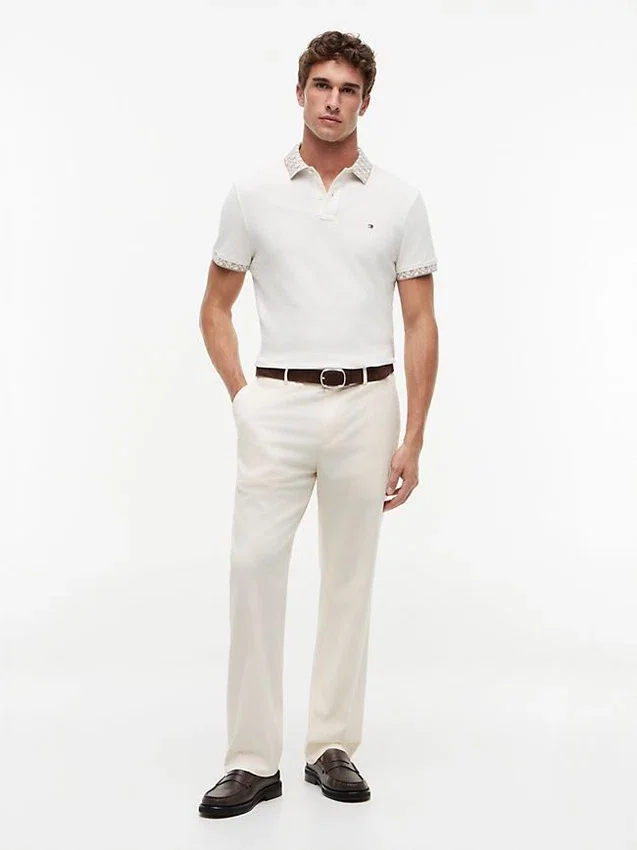 Polo com gola em jacquard de corte regular Polo com gola em jacquard de corte regular