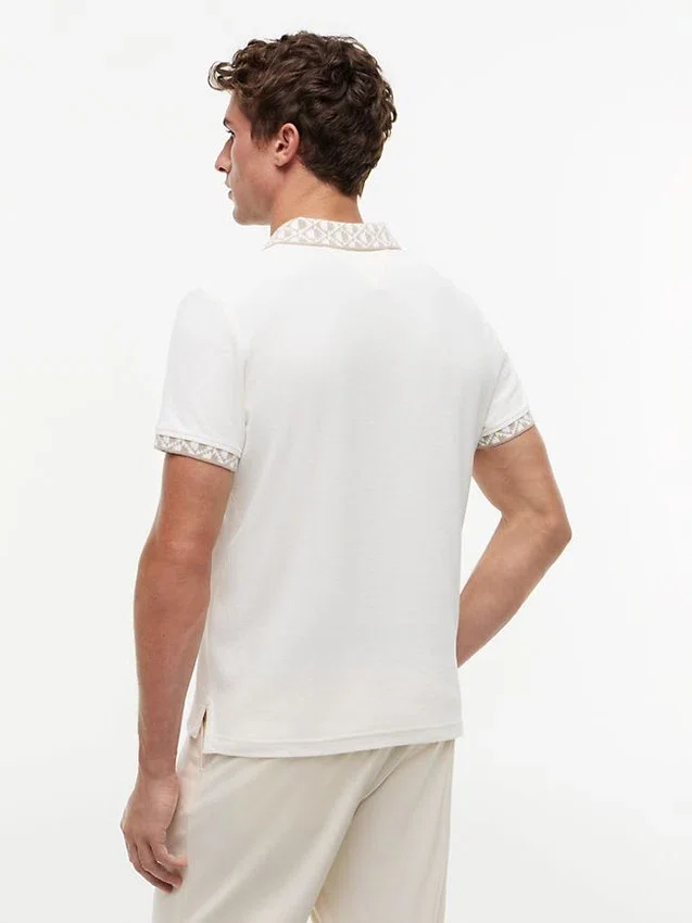 Polo com gola em jacquard de corte regular Polo com gola em jacquard de corte regular