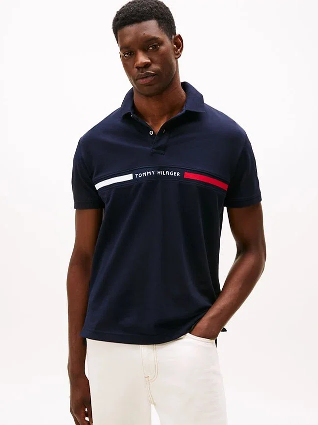 Polo com riscas bordadas e corte regular Polo com riscas bordadas e corte regular