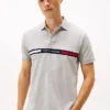Polo com riscas bordadas e corte regular Polo com riscas bordadas e corte regular