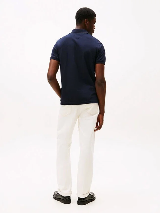 Polo com riscas bordadas e corte regular Polo com riscas bordadas e corte regular