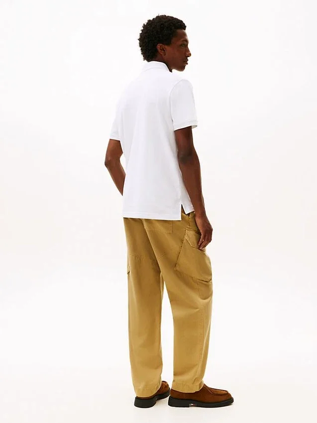 Polo com riscas bordadas e corte regular Polo com riscas bordadas e corte regular
