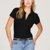 Polo de algodão elástico com corte justo Polo de algodão elástico com corte justo